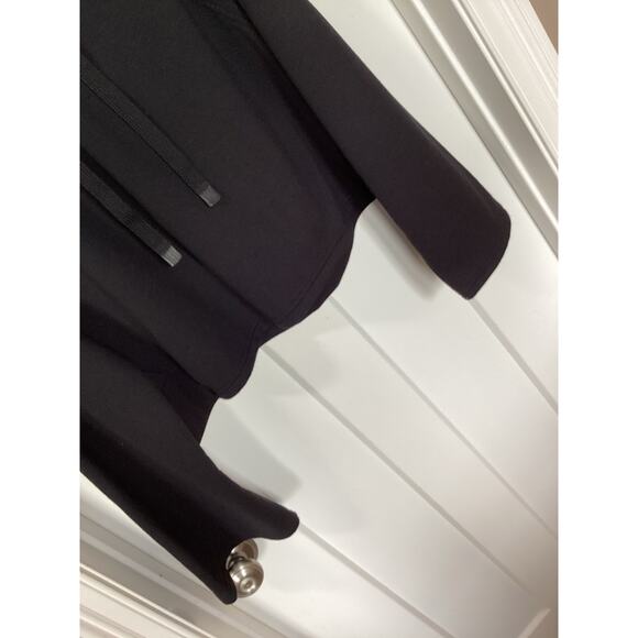 Athleta‎ Women Steady State Black Crop Hooded Pullover Sweatshirt Black Small - Picture 4 of 10